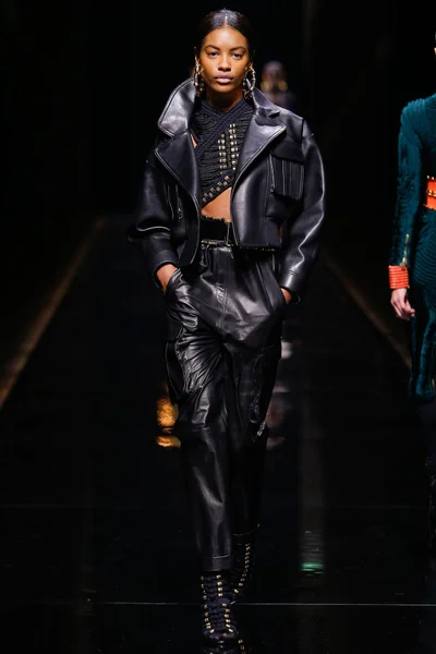 Look 17